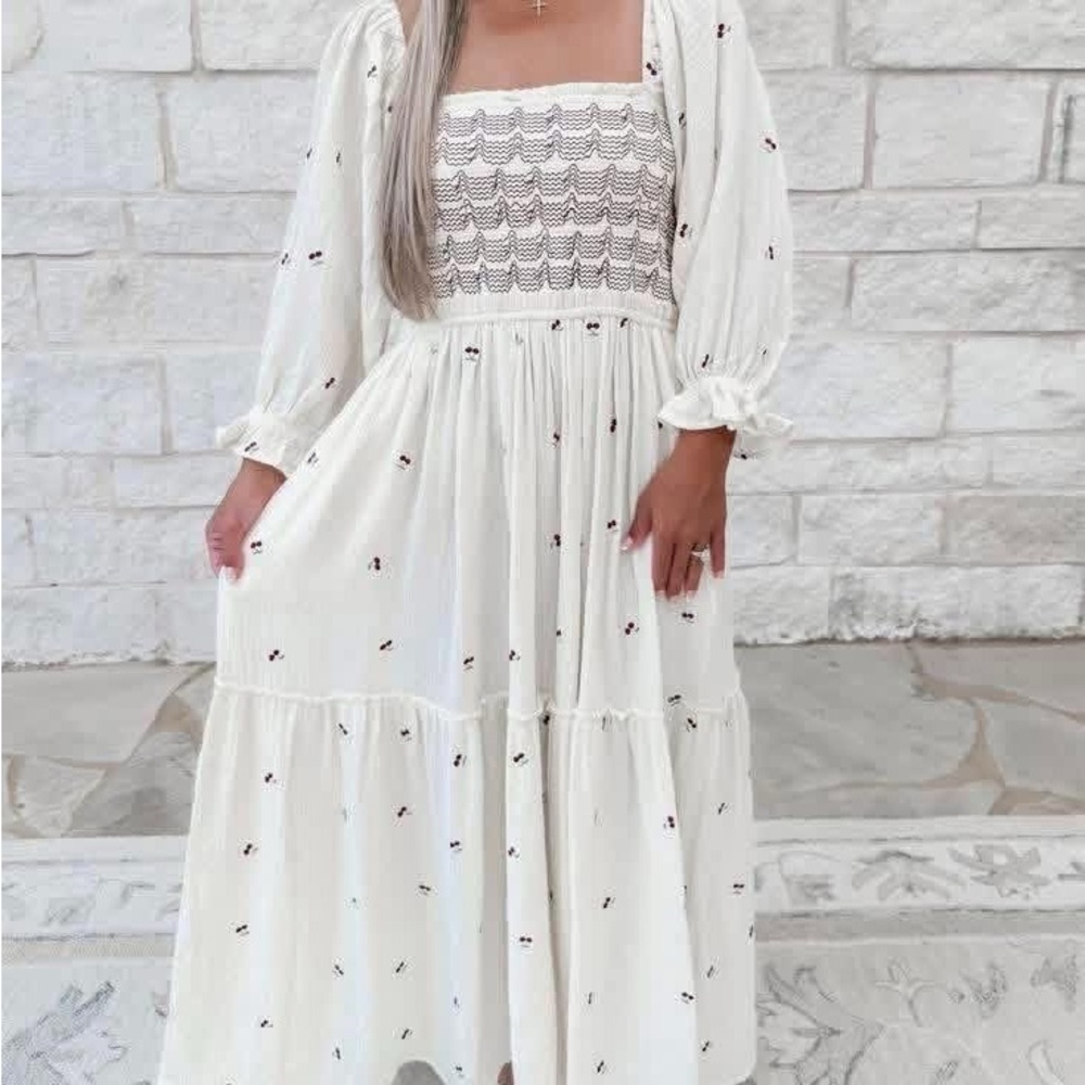 Elegant White Maxi Dress